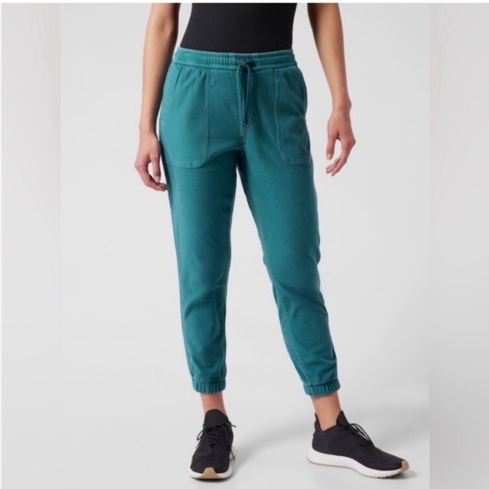 Athleta Farallon Jogger Pants in Borealis Green - Size S